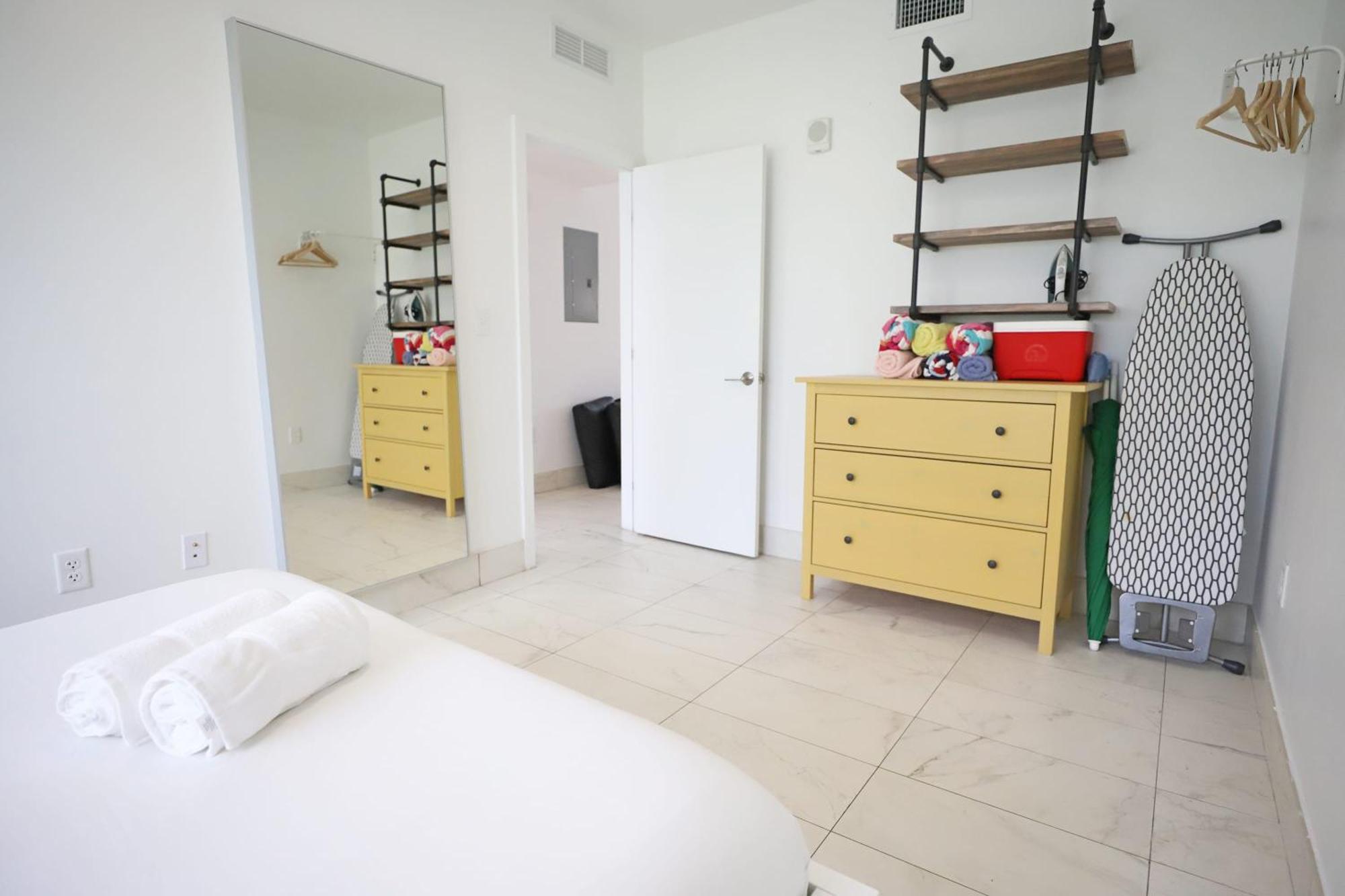 3 Minute Walk To Beach Bungalow Family Friendly Free Parking Miami Beach Bagian luar foto